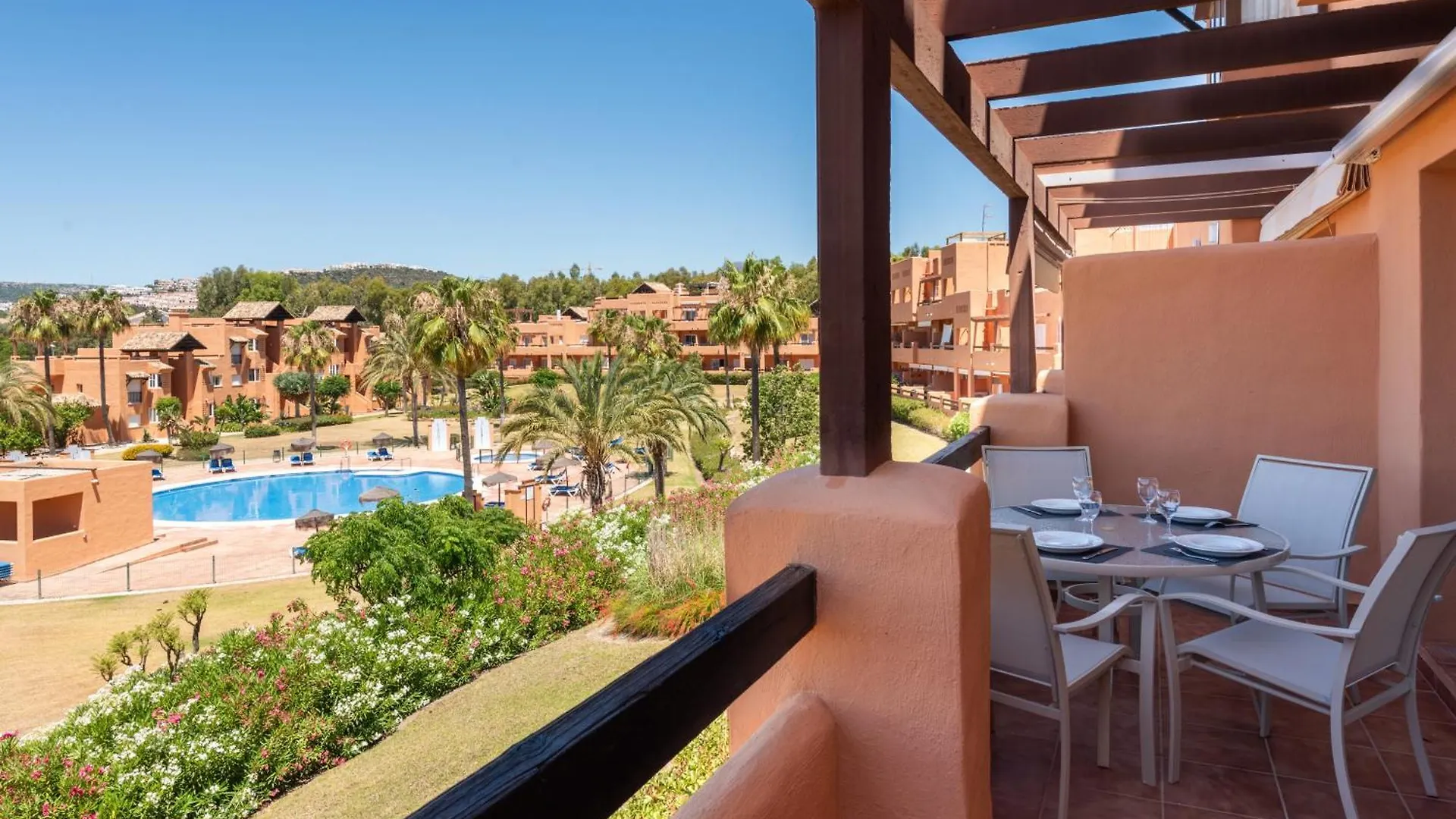 Casares Del Sol 2100 Apartman