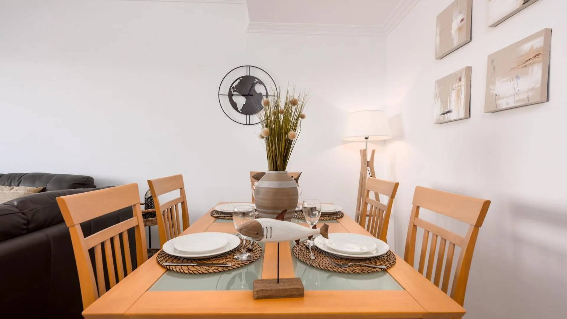 Casares Del Sol 2100 Apartman 0*,